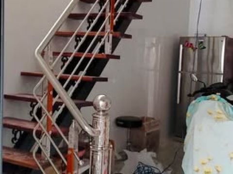 Cầu thang inox Long Khánh