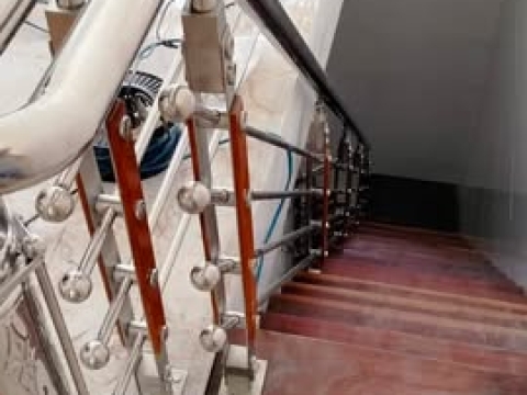 Cầu thang inox Long Khánh